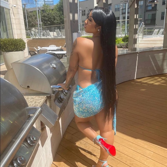 Blue sequin Sun suit XL - Picture 3 of 3